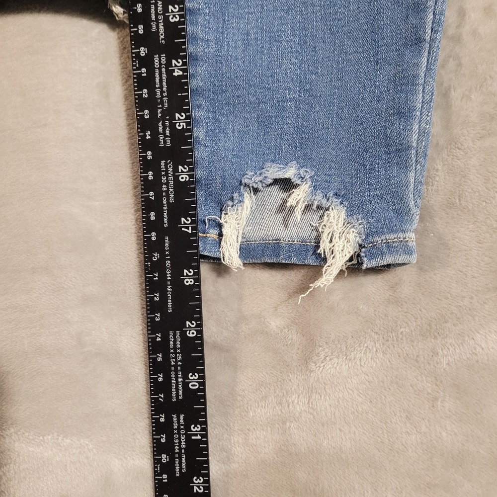 JUST BLACK DENIM  Women Sz 29 Med Wash Distressed Knee And Hem Skinny Casual - Picture 3 of 8